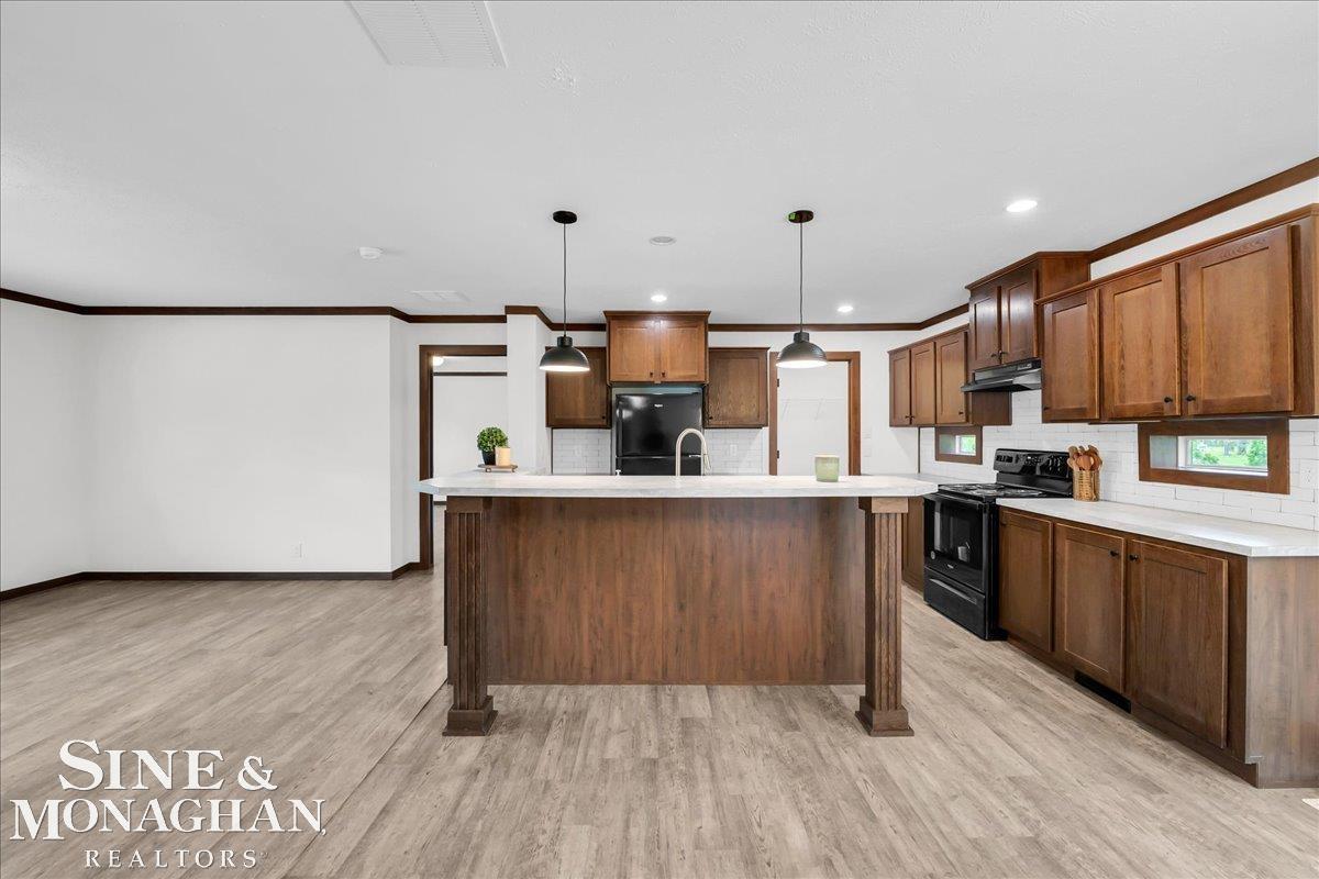 2060 Washington Street Algonac, MI 48001 - Photo 21 of 37