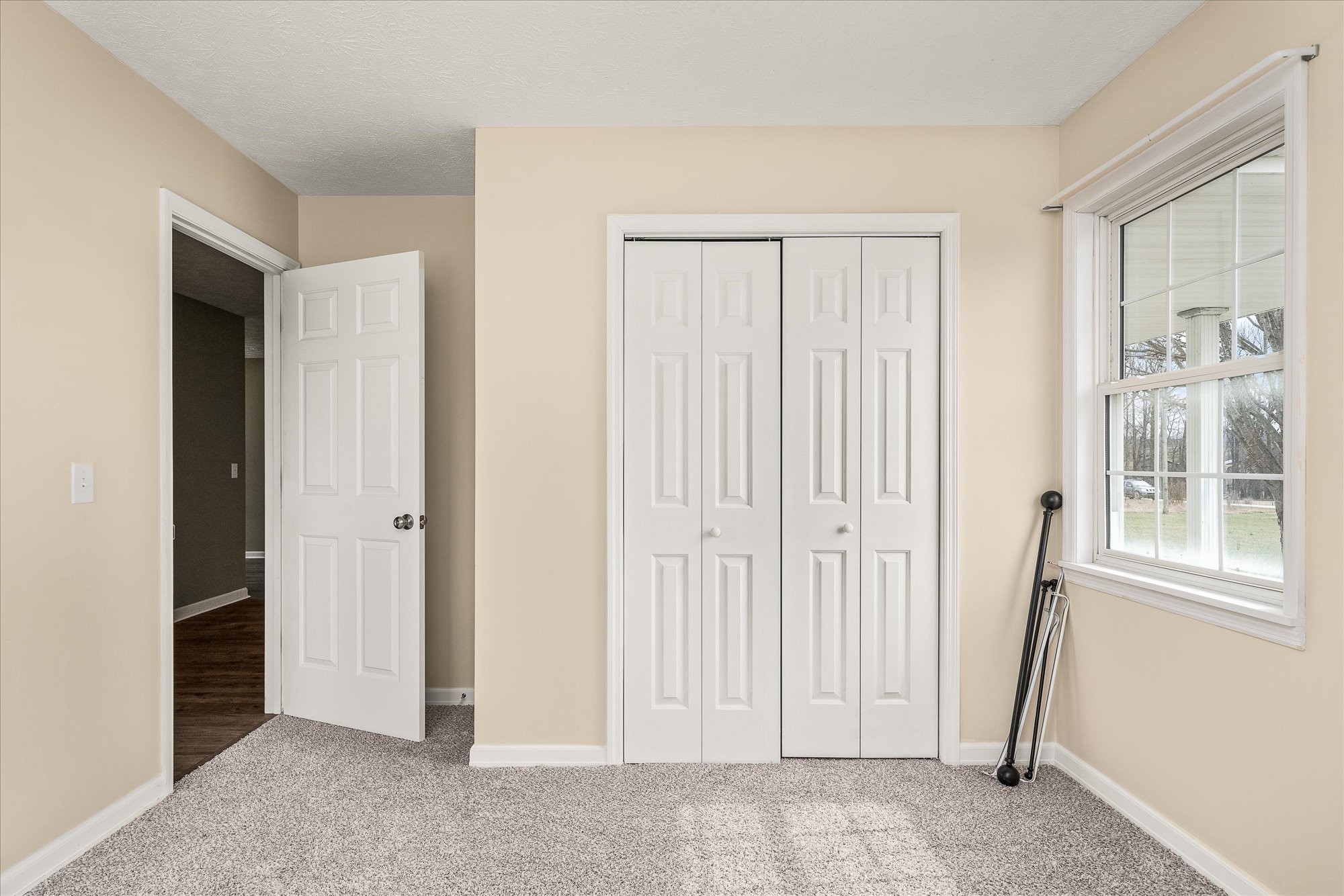 11216 Clay County Highway Moss, TN 38575 - Photo 15 of 40 an empty room with windows