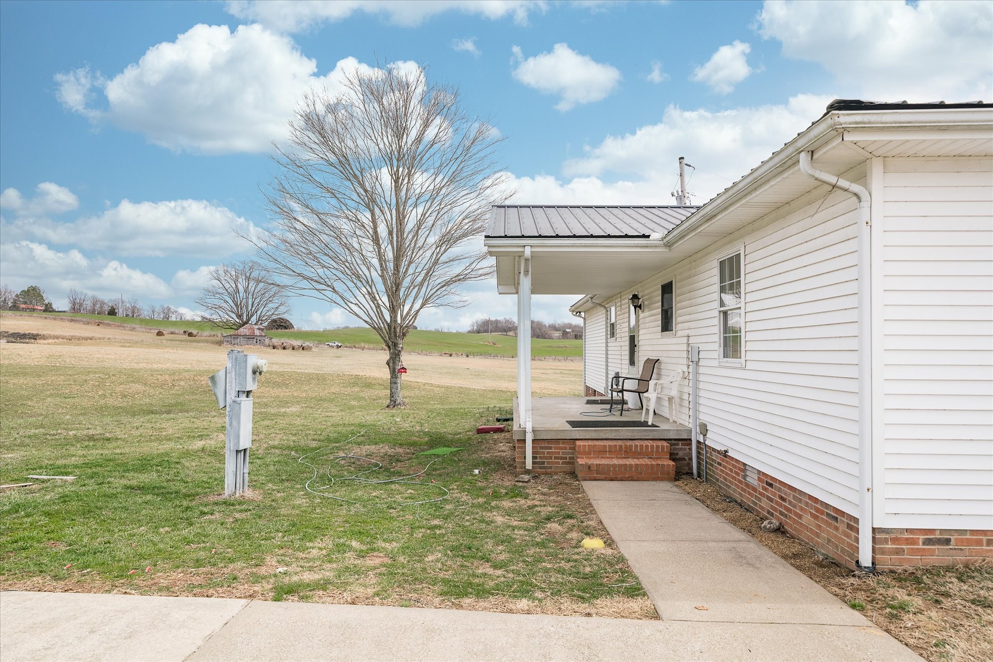 11216 Clay County Highway Moss, TN 38575 - Photo 36 of 40 a view of a patio with a yard