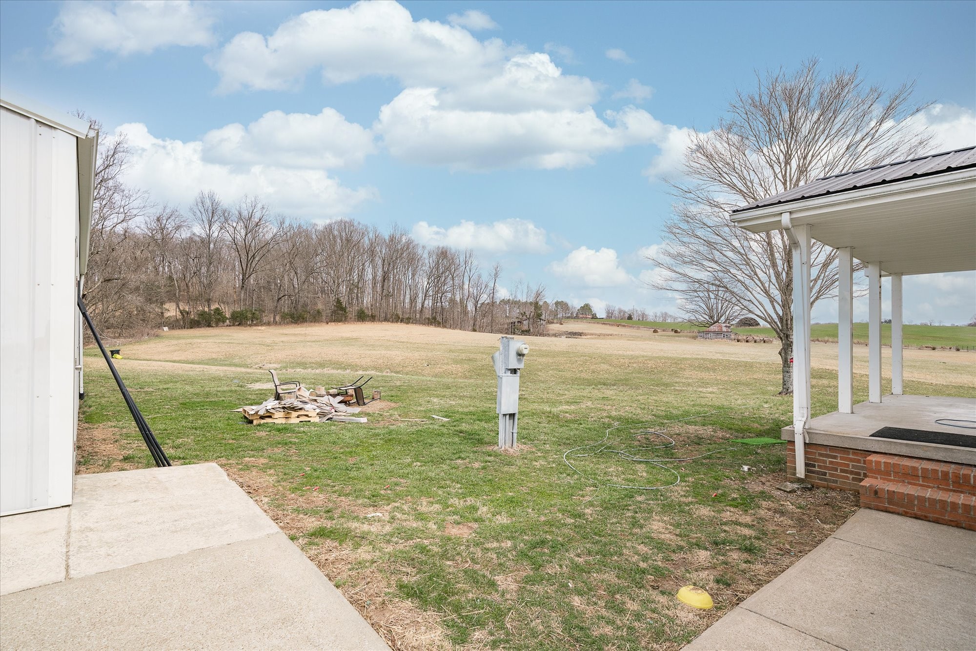 11216 Clay County Highway Moss, TN 38575 - Photo 37 of 40 a view of a pathway with a yard
