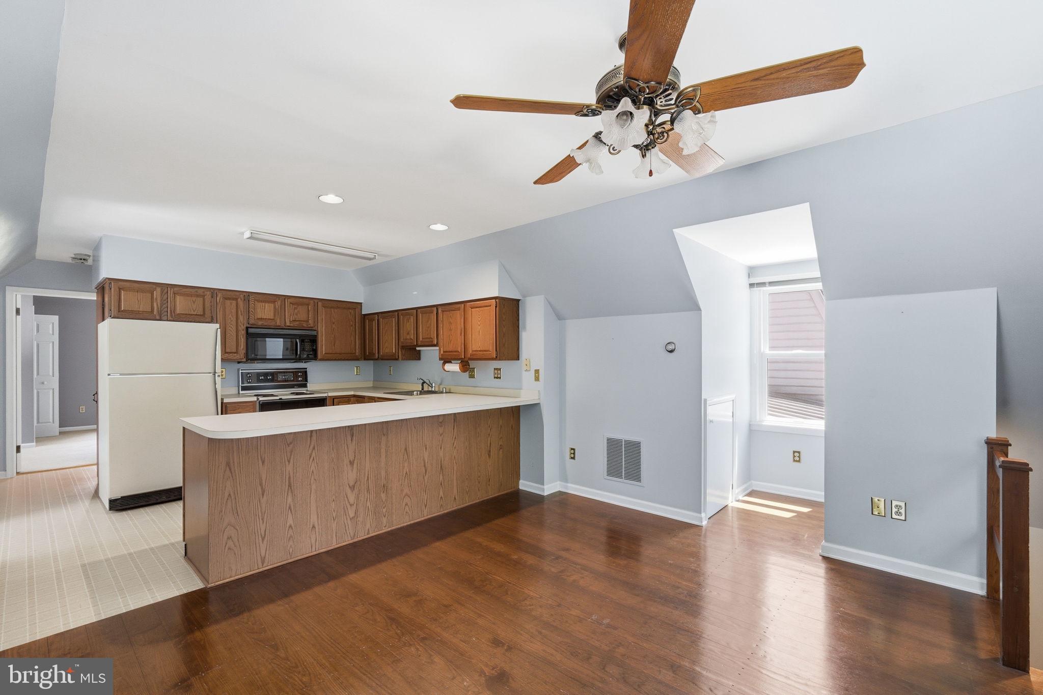 8240 Trice Field Road St. Michaels, MD 21663 - Photo 48 of 61 LIVINGIN LAW SUITEG/DININ