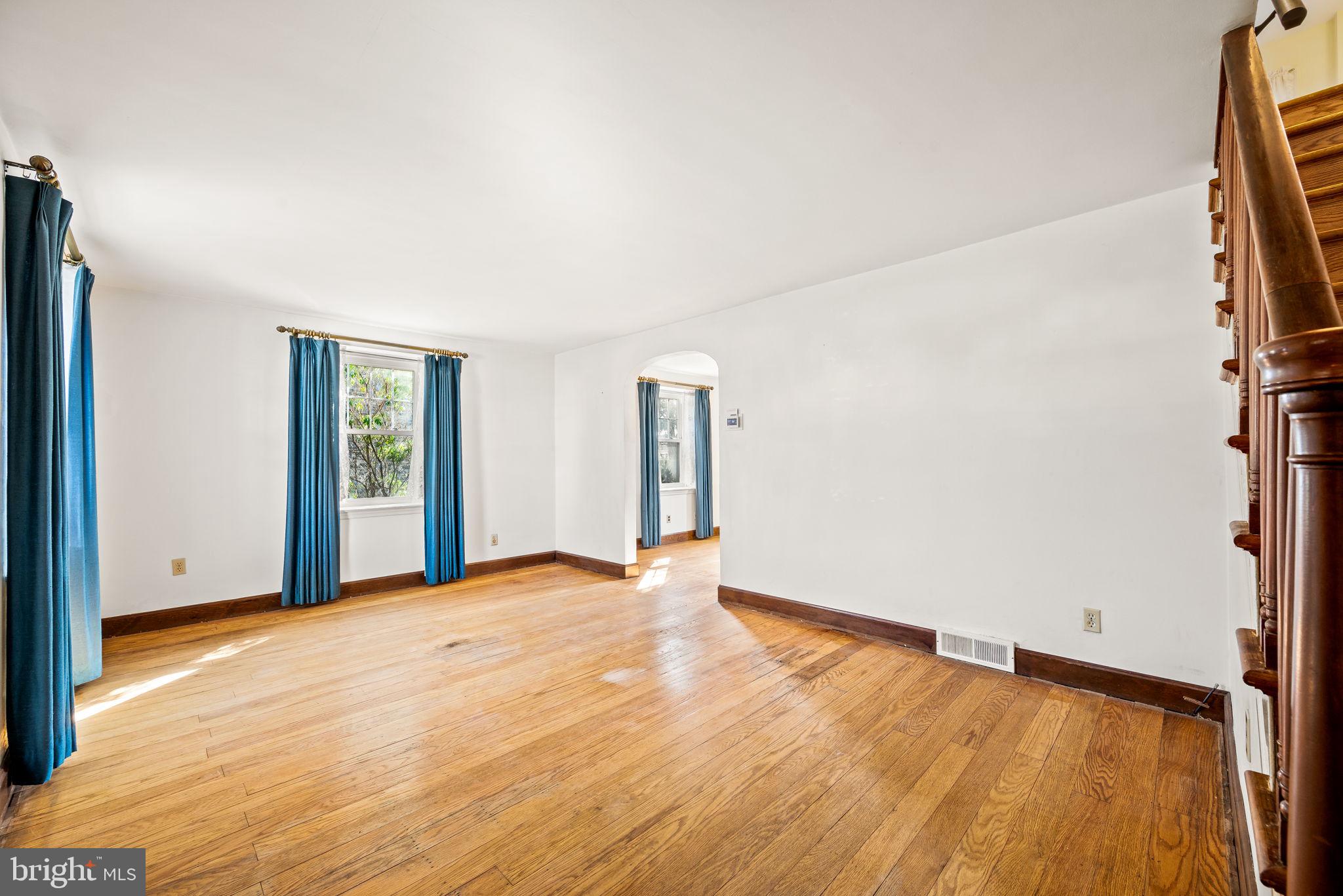 28 Thornridge Road Springfield, PA 19064 - Photo 8 of 26 Wide Plank Hardwood Floors