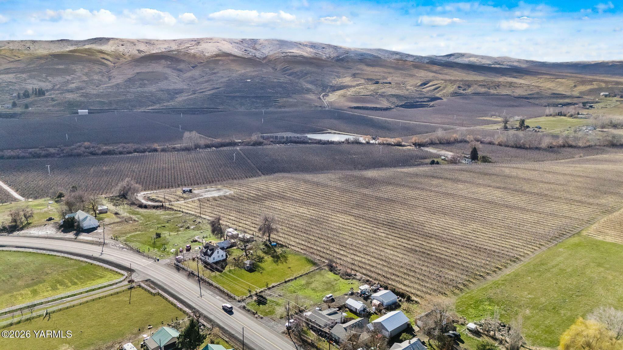 15660 Summitview Road Cowiche, WA 98923 - Photo 9 of 10 9_15660 Sumitview Rd Aerials-9