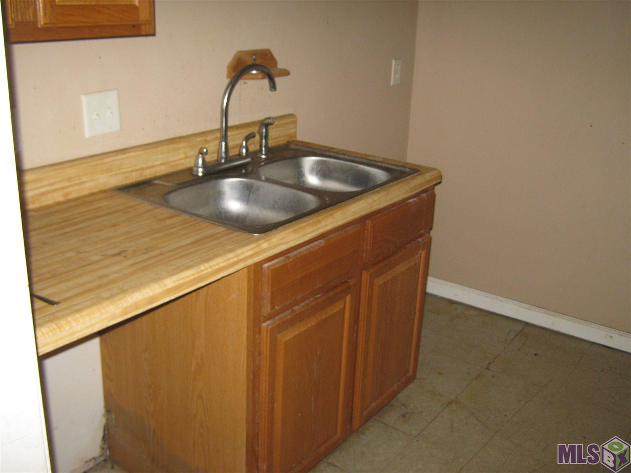 7245 Pettit Road Baker, LA 70714 - Photo 10 of 11 Kitchen