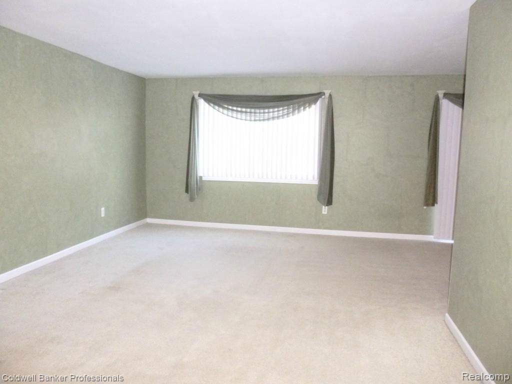 157 Stratford Lane, Unit 126 Rochester, MI 48309 - Photo 2 of 30