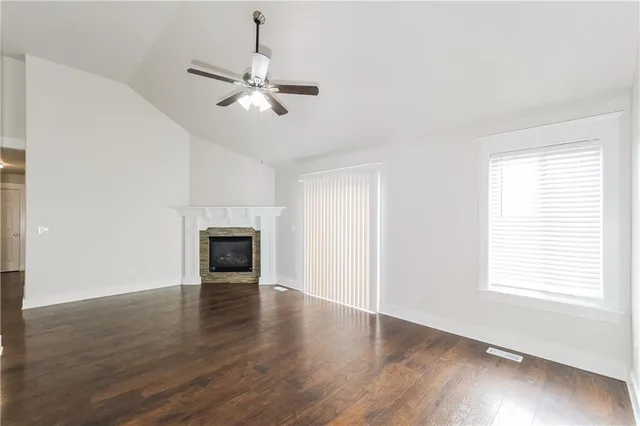 $2,380 | 9103 Northeast 116th Place, Kansas City, MO 64157