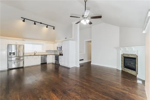 $2,380 | 9103 Northeast 116th Place, Kansas City, MO 64157
