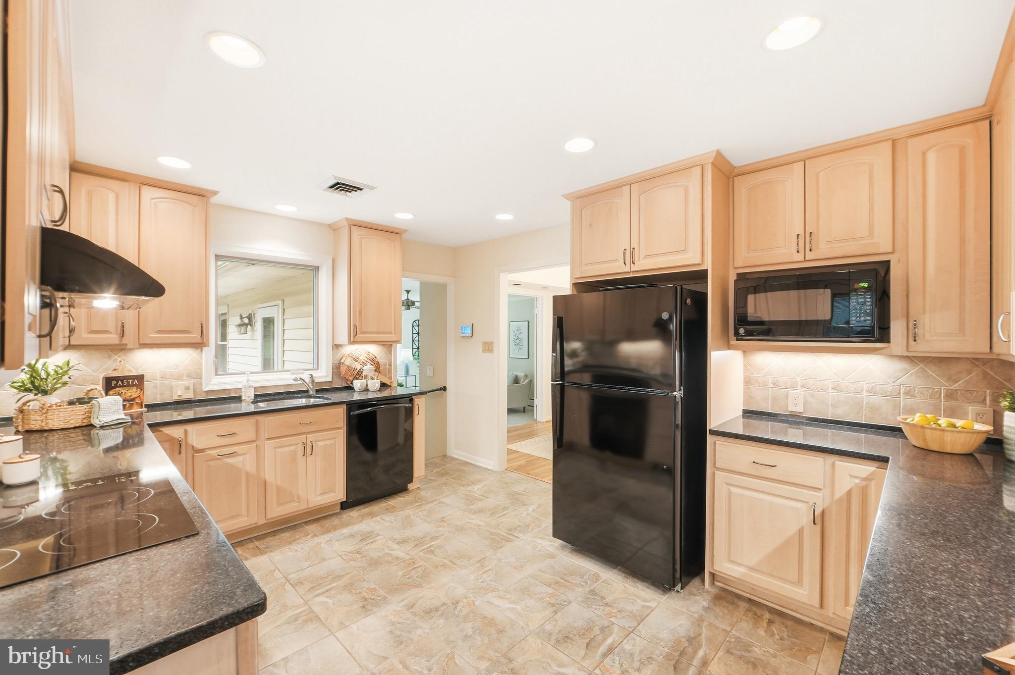 2508 Redmiles Drive Silver Spring, MD 20905 - Photo 4 of 44 Kitchen