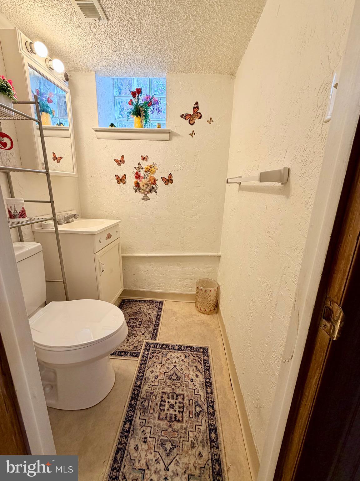 1437 Napfle Avenue Philadelphia, PA 19111 - Photo 28 of 43