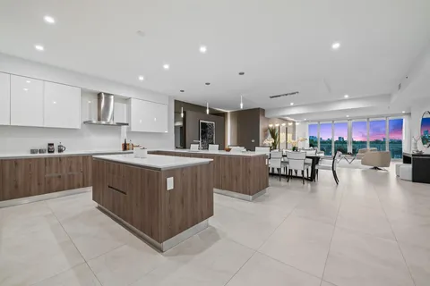 $2,790,000 | 321 North Birch Road, Unit 502, Fort Lauderdale, FL 33304