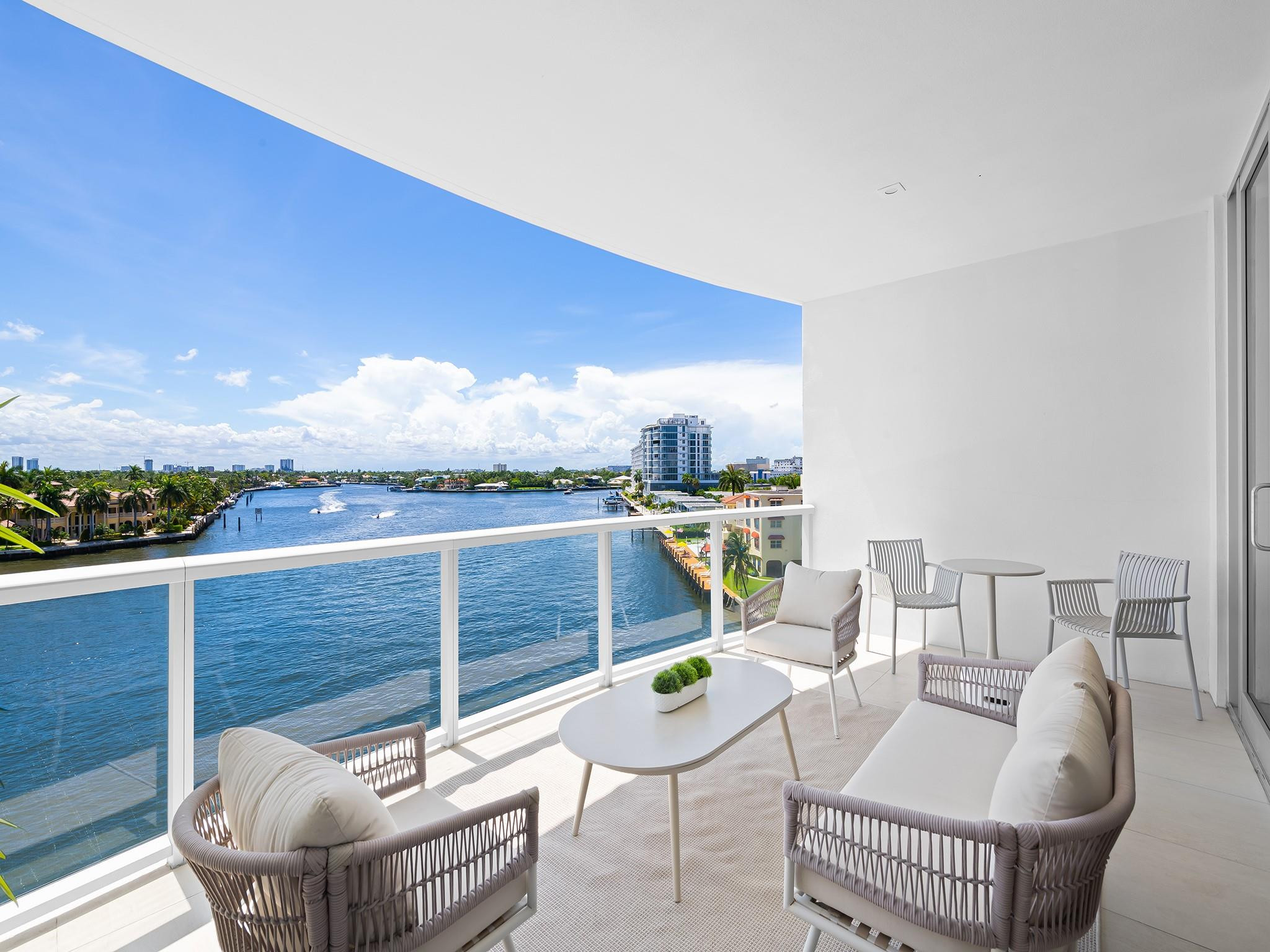 321 North Birch Road, Unit 502 Fort Lauderdale, FL 33304 - Photo 15 of 56 Photo 15