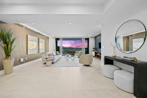 $2,790,000 | 321 North Birch Road, Unit 502, Fort Lauderdale, FL 33304