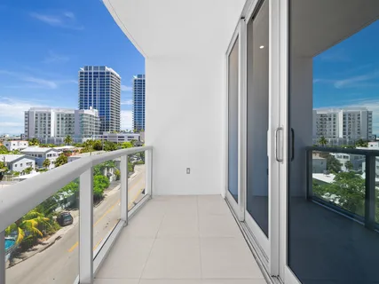 $2,790,000 | 321 North Birch Road, Unit 502, Fort Lauderdale, FL 33304