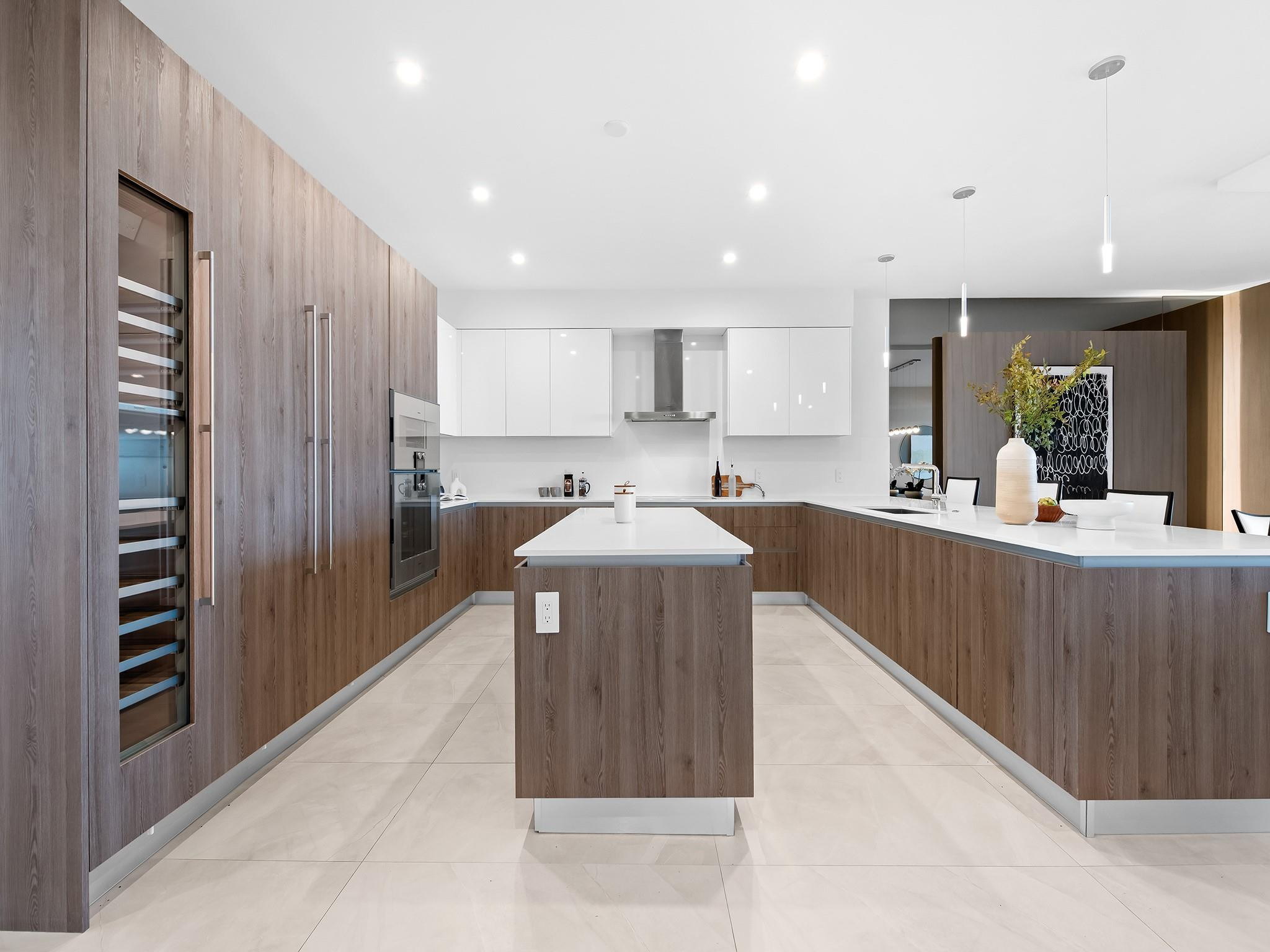 321 North Birch Road, Unit 502 Fort Lauderdale, FL 33304 - Photo 8 of 56 Photo 8