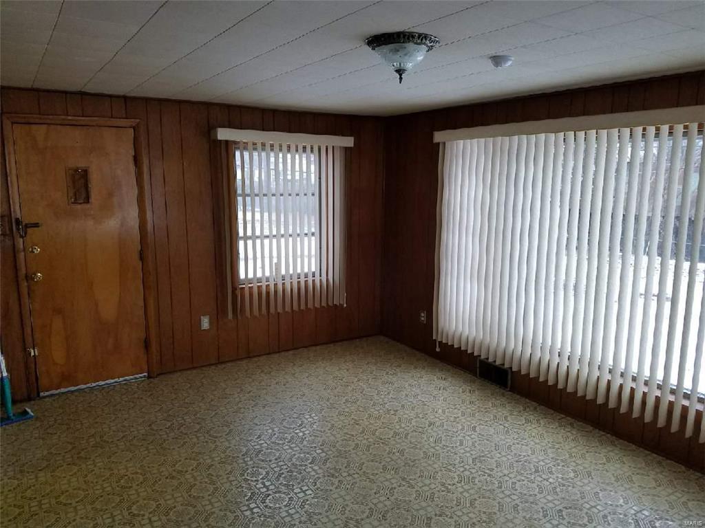 8025 Titus Road St. Louis, MO 63114 - Photo 8 of 10 Gallery Image 8