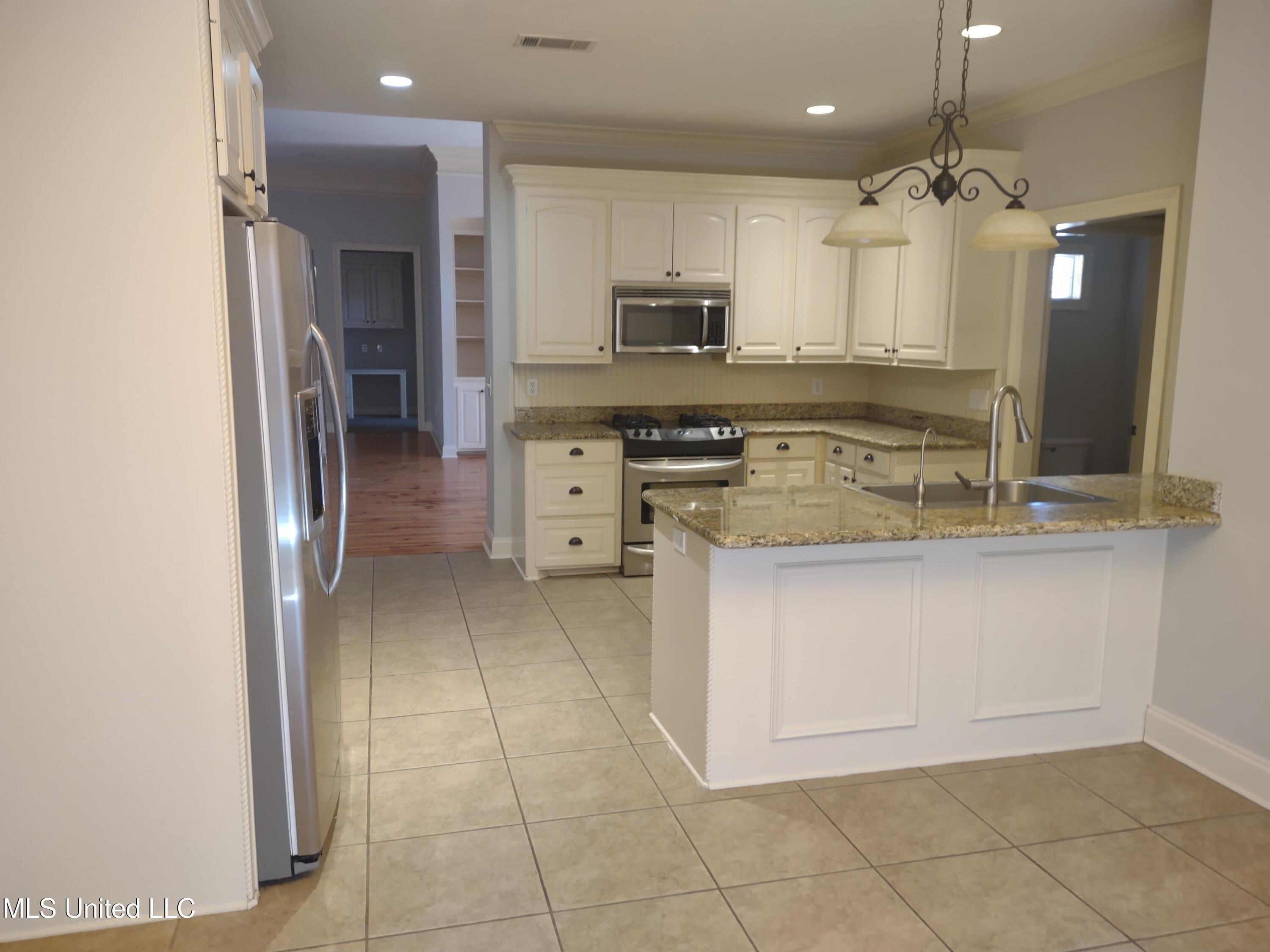 103 Hallmark Place Madison, MS 39110 - Photo 3 of 26 25