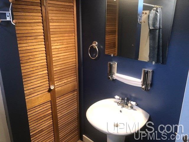 100 South Marigold Street Ishpeming, MI 49849 - Photo 32 of 42