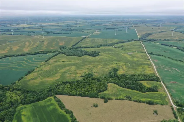 $1,437,800 | Y Ave Avenue, Tarkio, MO 64491