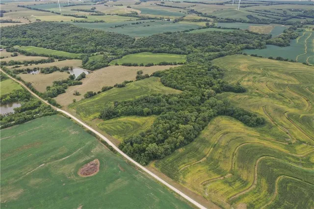 $1,437,800 | Y Ave Avenue, Tarkio, MO 64491