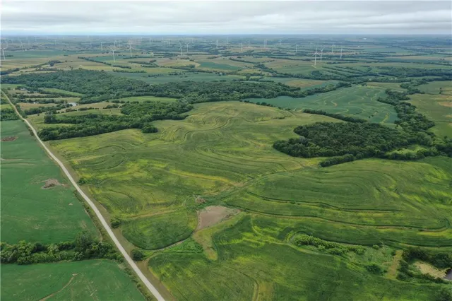 $1,437,800 | Y Ave Avenue, Tarkio, MO 64491