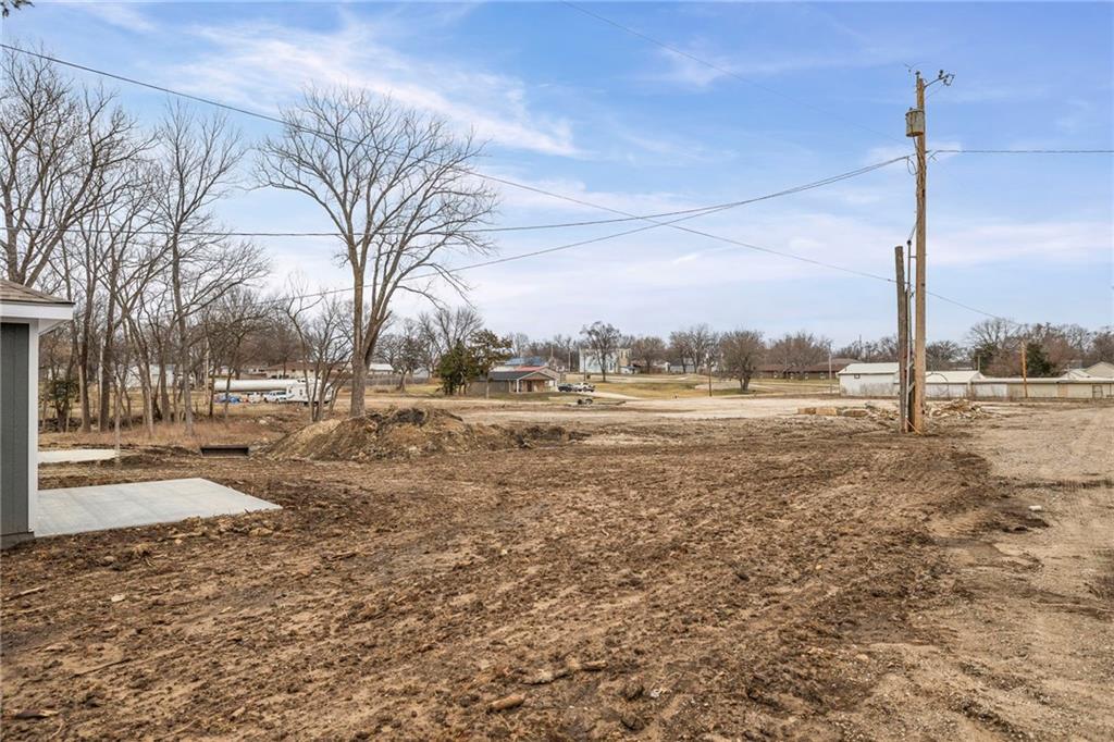 216 West 4th Street Pomona, KS 66076 - Photo 27 of 30
