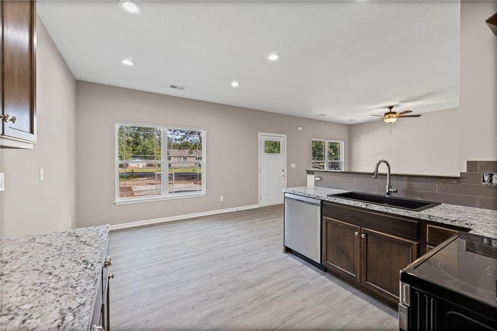 216 West 4th Street Pomona, KS 66076 - Photo 6 of 20