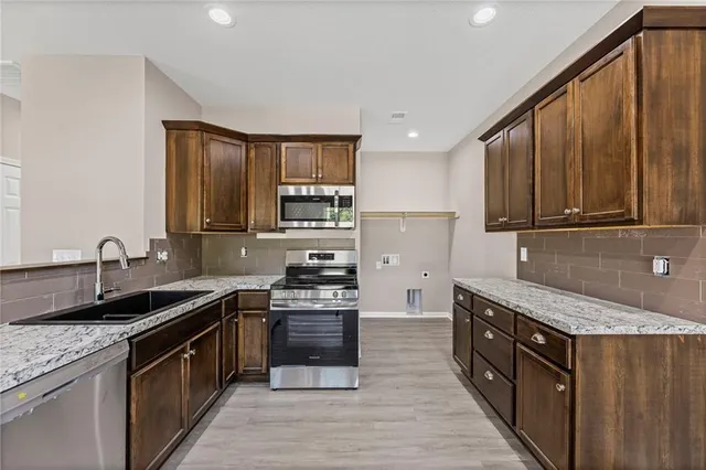 $199,900 | 216 West 4th Street, Pomona, KS 66076