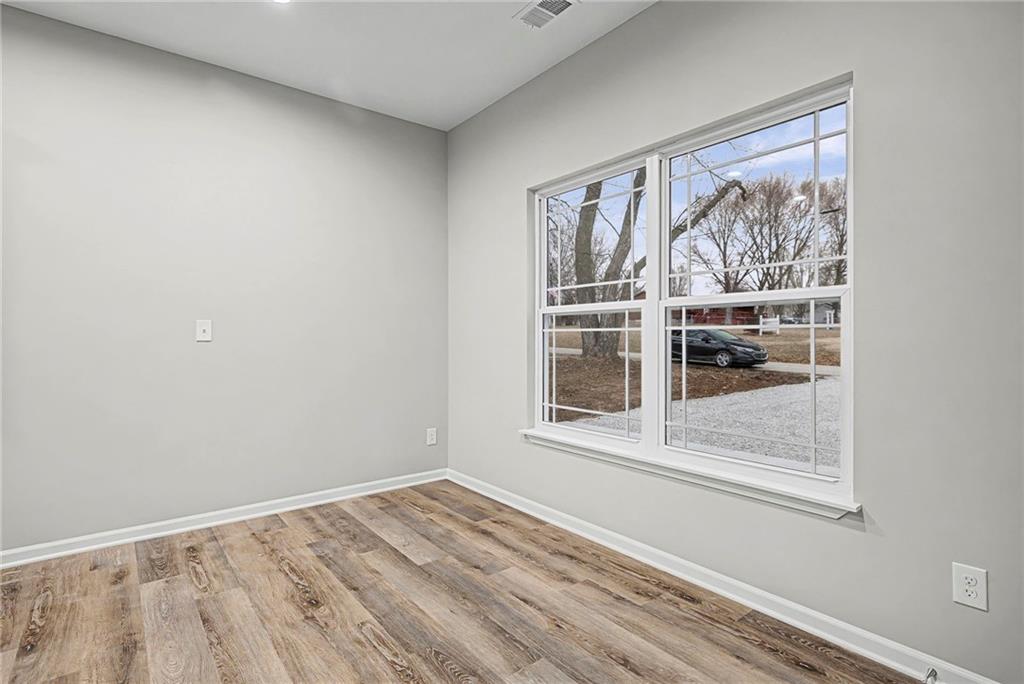 216 West 4th Street Pomona, KS 66076 - Photo 9 of 30