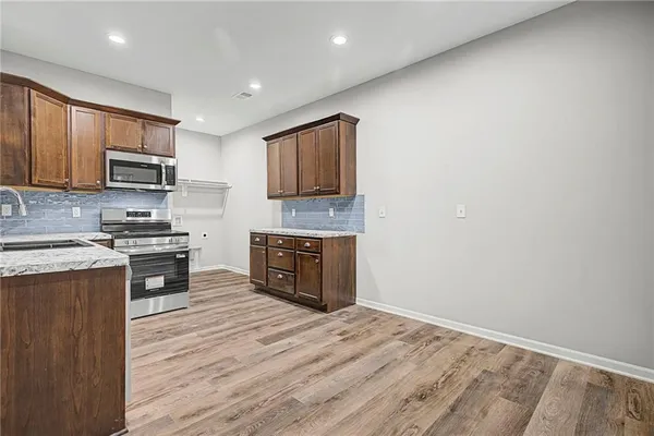 $199,900 | 216 West 4th Street, Pomona, KS 66076