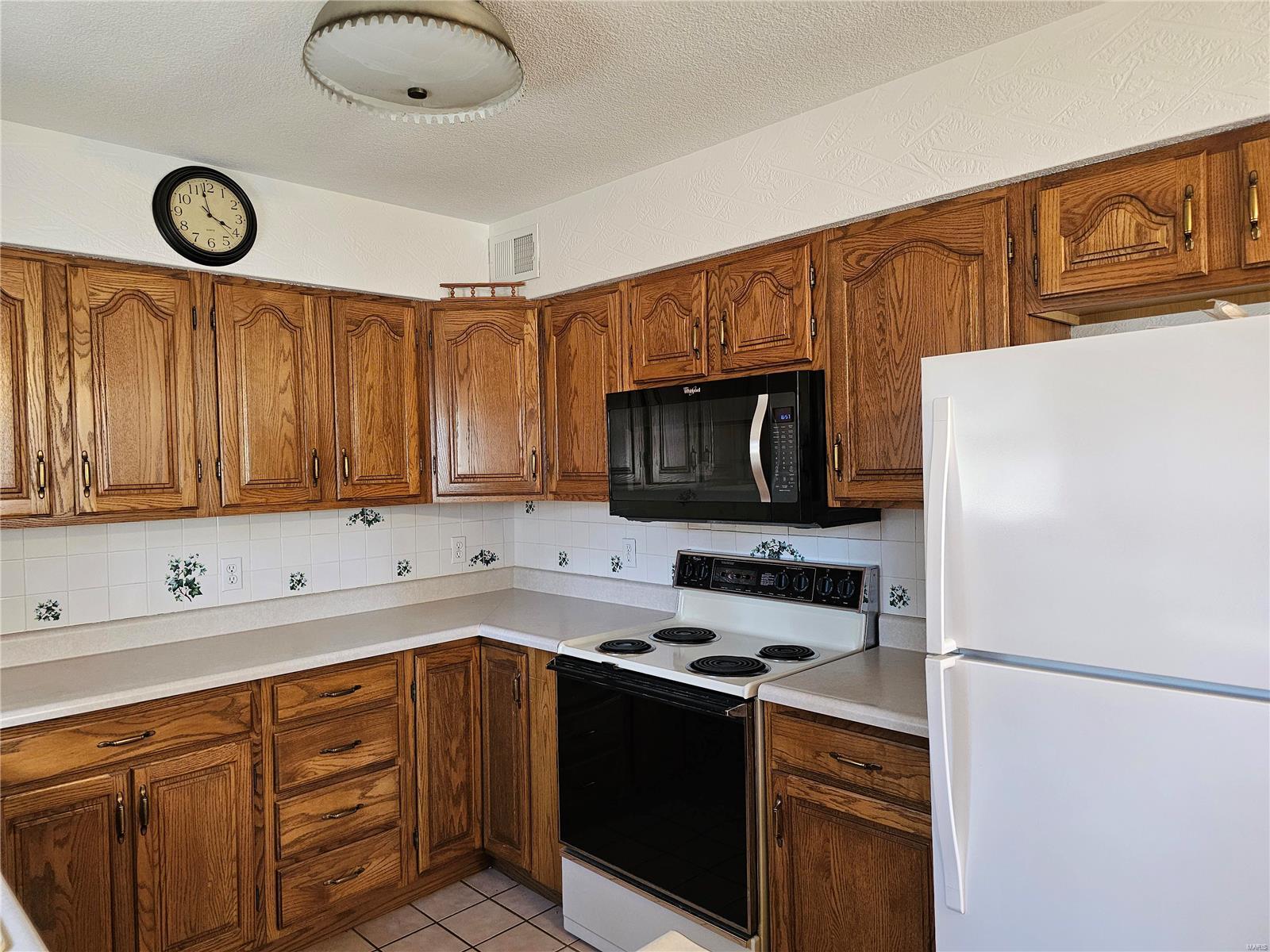 364 Honeysuckle Road Marissa, IL 62257 - Photo 11 of 27