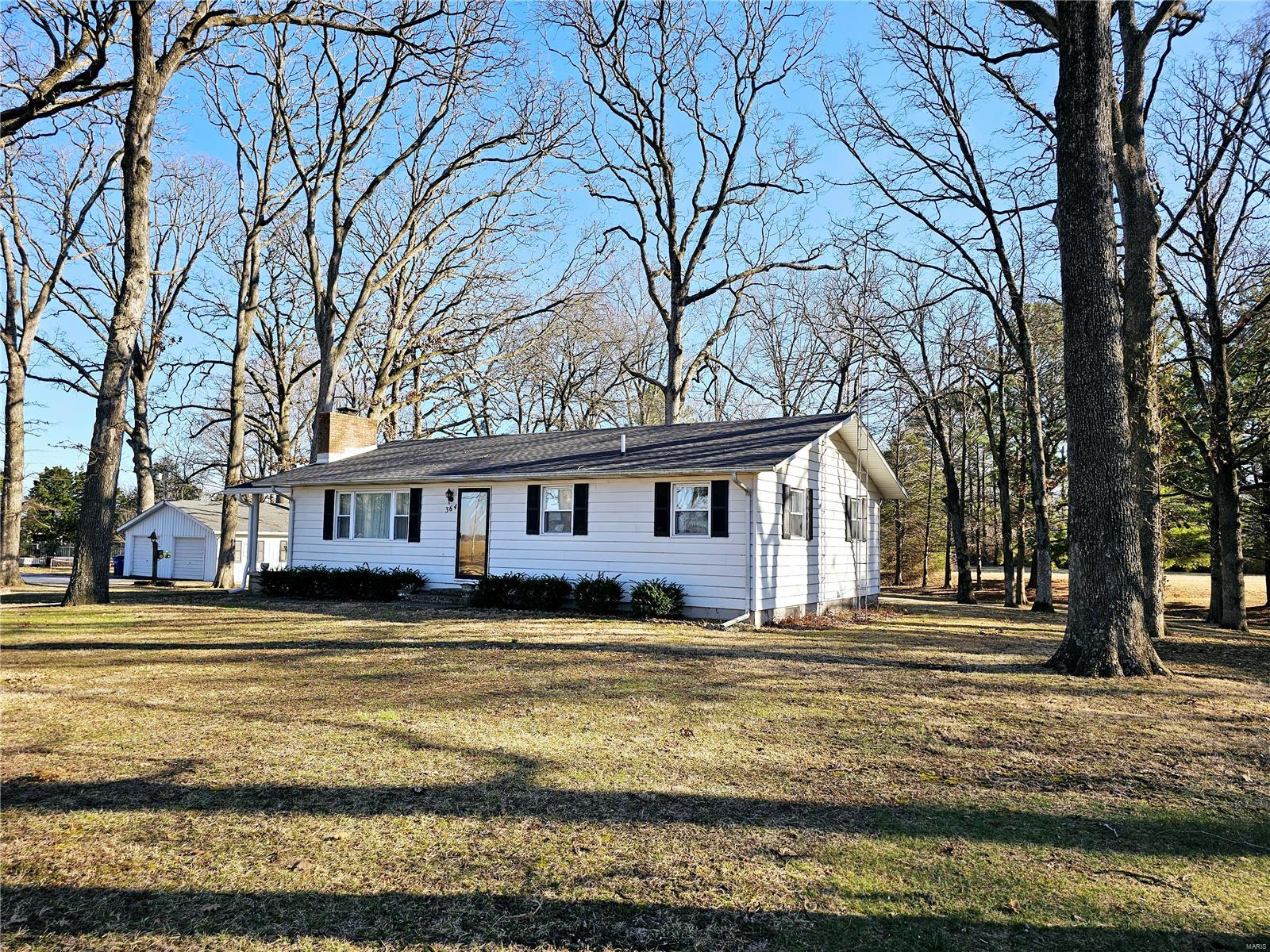 364 Honeysuckle Road Marissa, IL 62257 - Photo 2 of 27