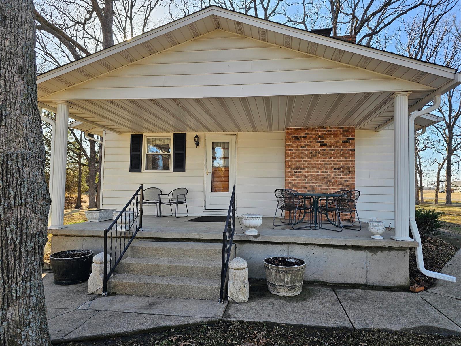 364 Honeysuckle Road Marissa, IL 62257 - Photo 4 of 27