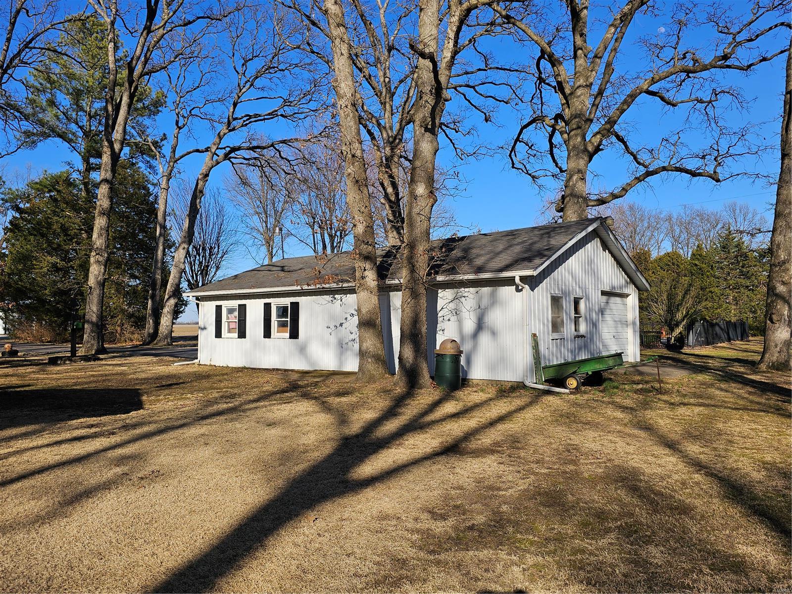 364 Honeysuckle Road Marissa, IL 62257 - Photo 10 of 27