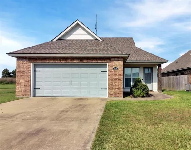 $226,000 | 5754 Highland Hills Boulevard, Iowa, LA 70647