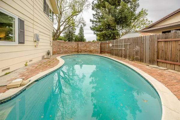$759,000 | 420 West Southwood Drive, Woodland, CA 95695
