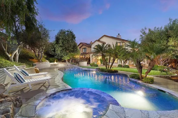 $2,499,000 | 2360 Avenida Helecho, Carlsbad, CA 92009