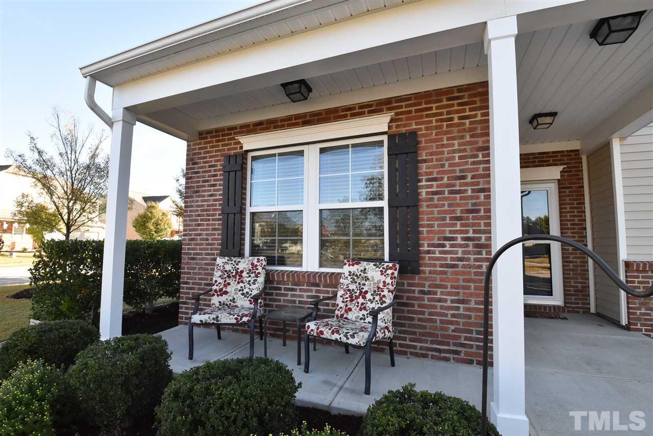 Rocking chair Front Porch overlooks Kellett Lane, a private eyebrow cul-de-sac away from traffic.