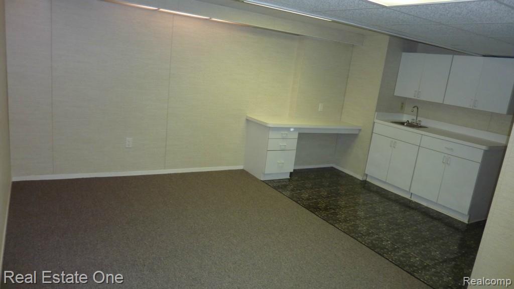 46079 Hanford Road Canton, MI 48187 - Photo 14 of 15