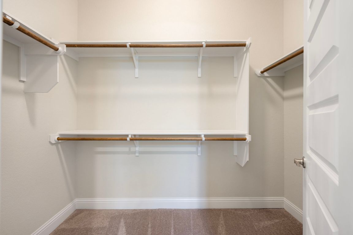 1601 Highland Ridge Road Georgetown, TX 78628 - Photo 17 of 37 a close view of closet