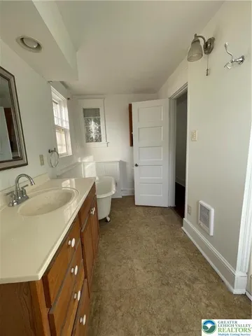 $1,550 | 934 North 6th Street, Allentown, PA 18102