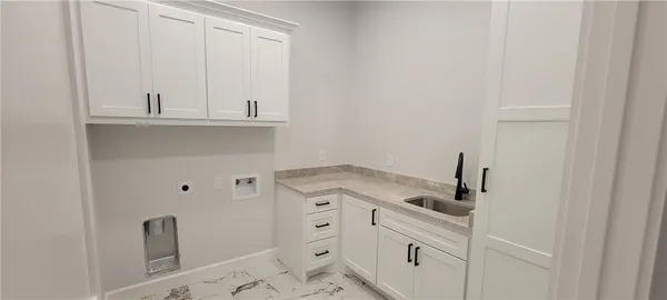 a view of bathroom with bathtub