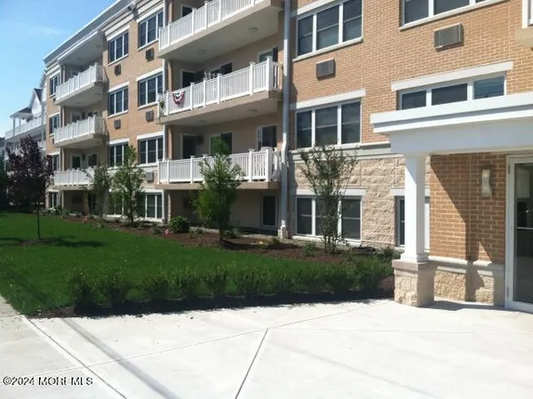 $1,960 | 200 Ocean Park Avenue, Unit 1C, Bradley Beach, NJ 07720