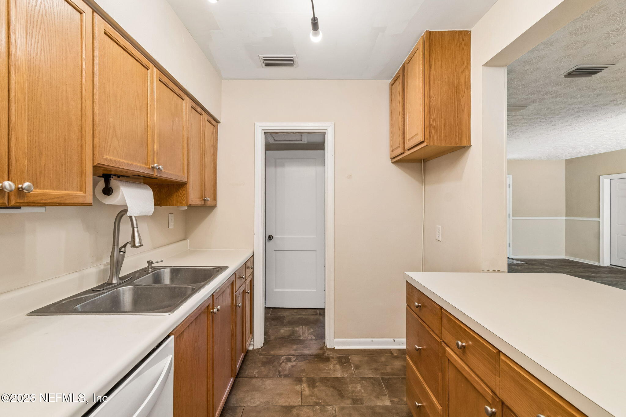 276 Brunswick Road Jacksonville, FL 32216 - Photo 20 of 60 Kitchen