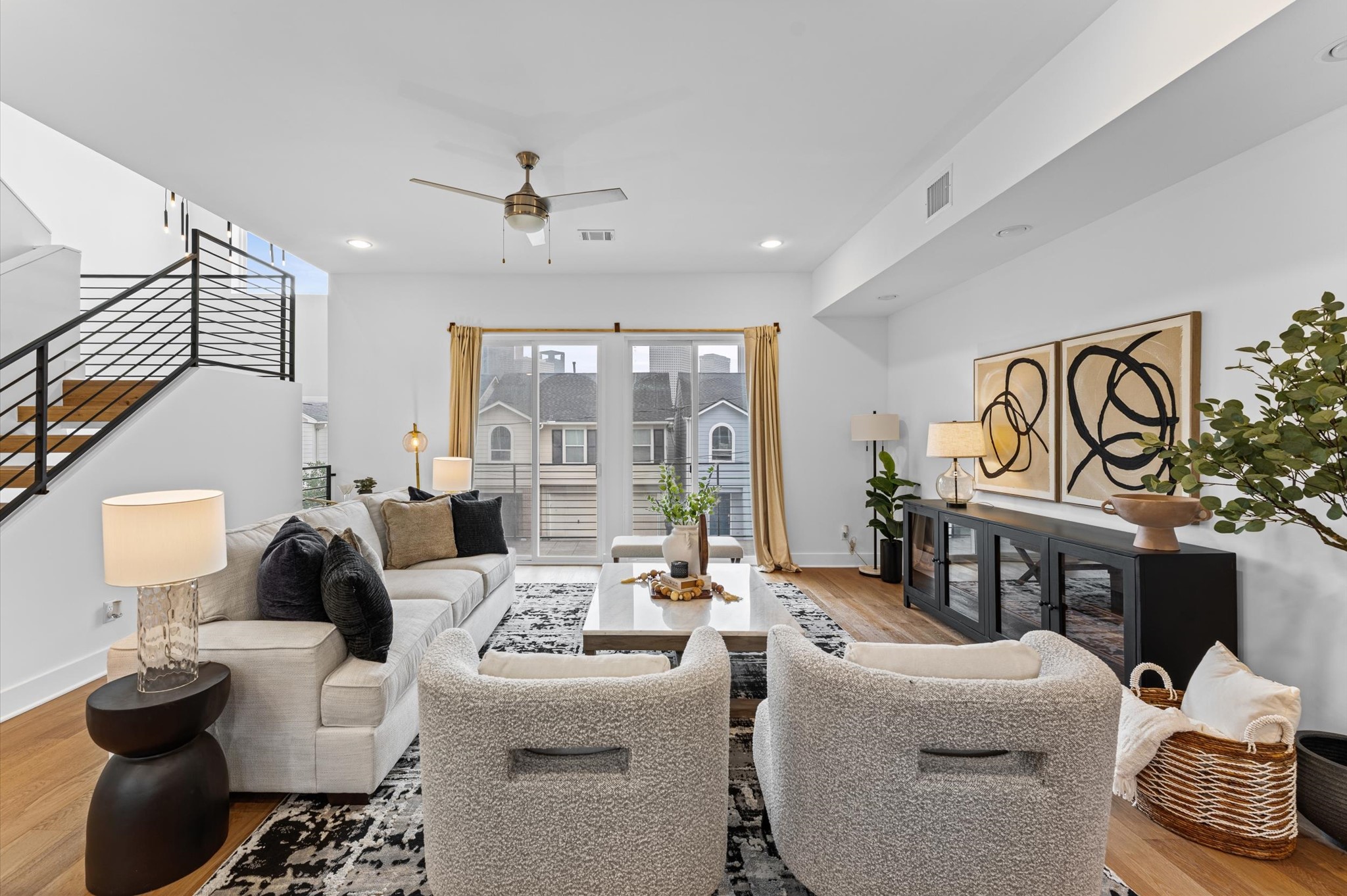 1404 Bailey Street Houston, TX 77019 - Photo 8 of 25 a living room with furniture and a table