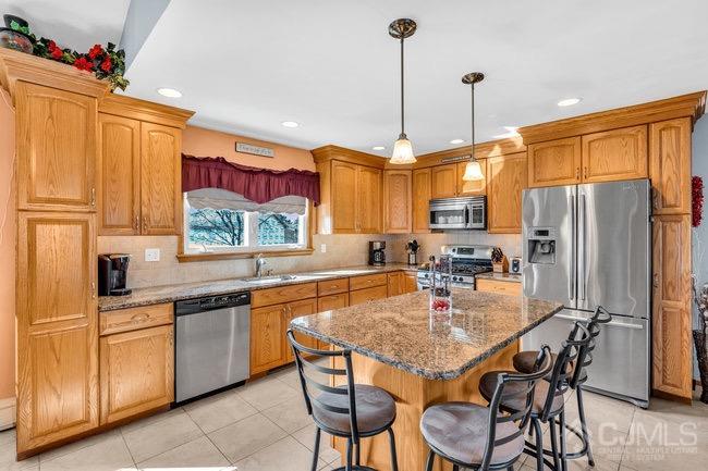 40 Partch Place Edison, NJ 08817 - Photo 2 of 19 Gallery Image 2
