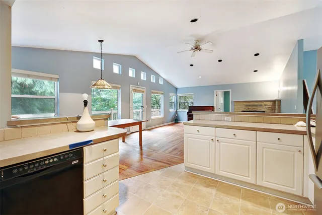 $925,000 | 8529 29th Avenue Northwest, Seattle, WA 98117