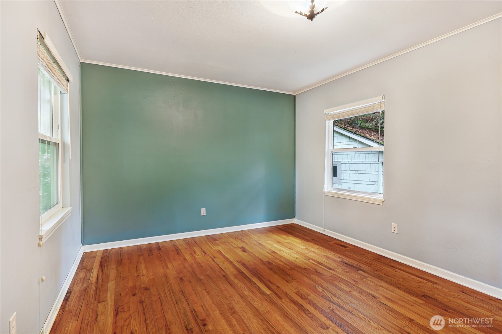 8529 29th Avenue Northwest Seattle, WA 98117 - Photo 17 of 23