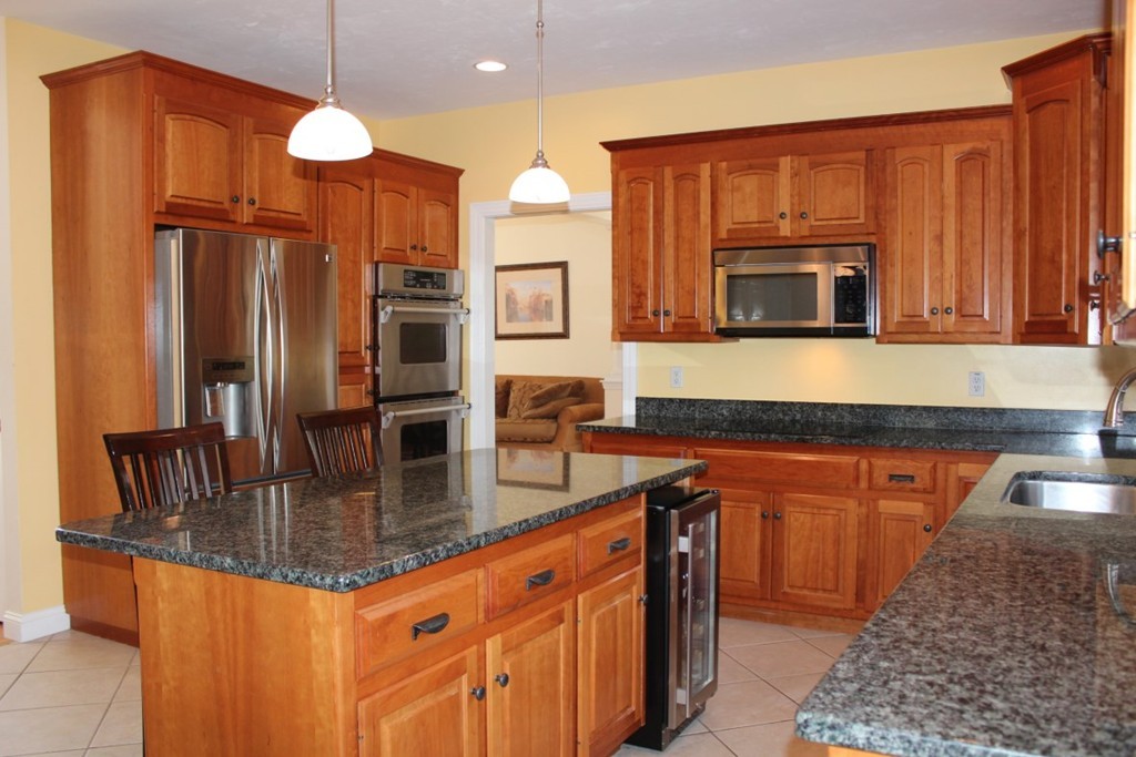 6 Glen Road Hopkinton, MA 01748 - Photo 5 of 30 Gallery Image 5