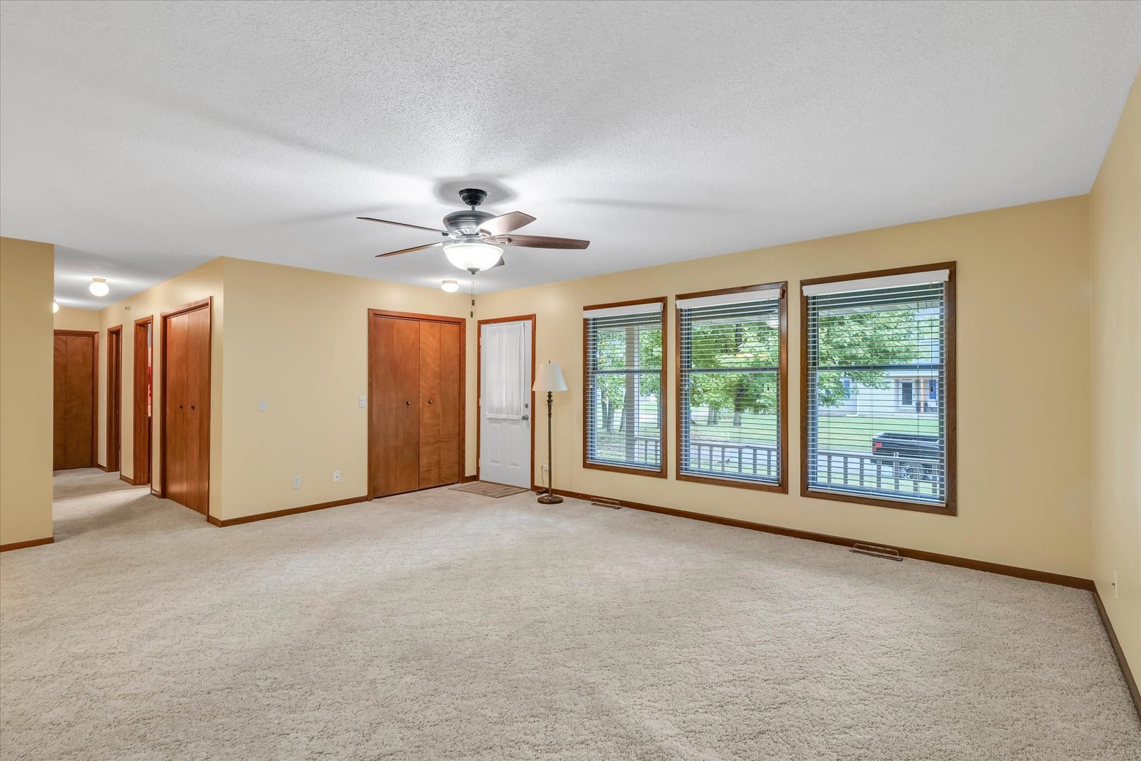 204 Valley Road Monticello, IL 61856 - Photo 8 of 38 Gallery Image 8