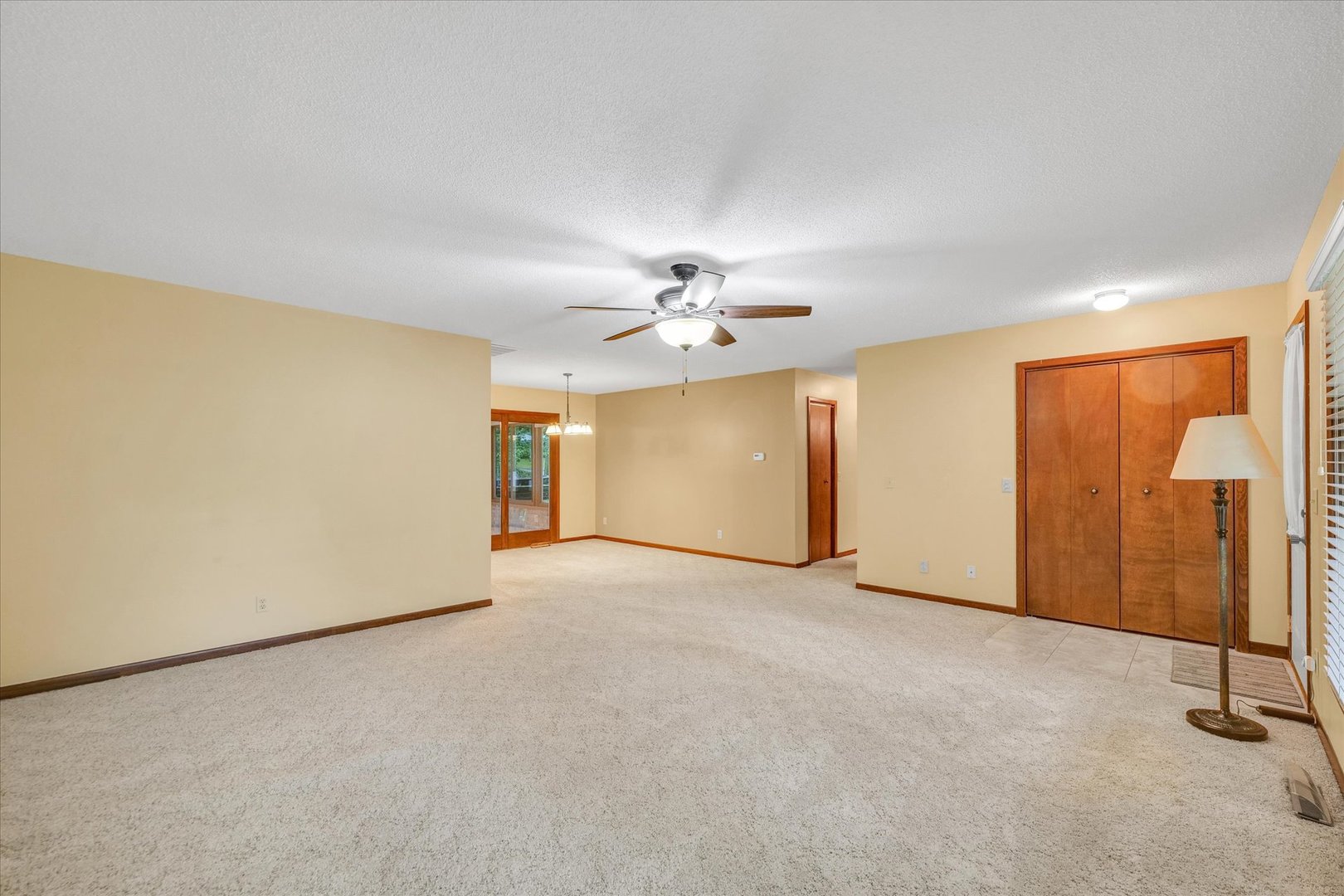 204 Valley Road Monticello, IL 61856 - Photo 9 of 38 Gallery Image 9